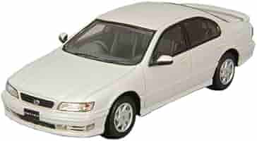 Amazon.co.jp: CAM 1/43 日産 セフィーロ (A32) 30S ツーリング